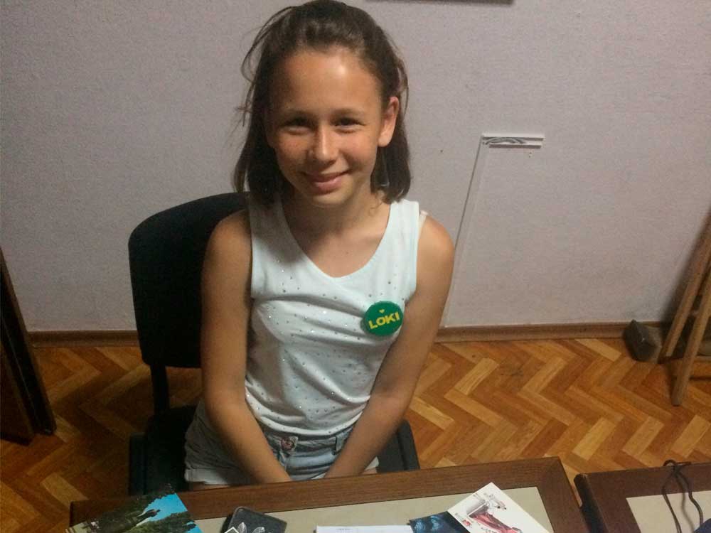 Юна художниця з Бердянська створила серію листівок для Равлик-фесту